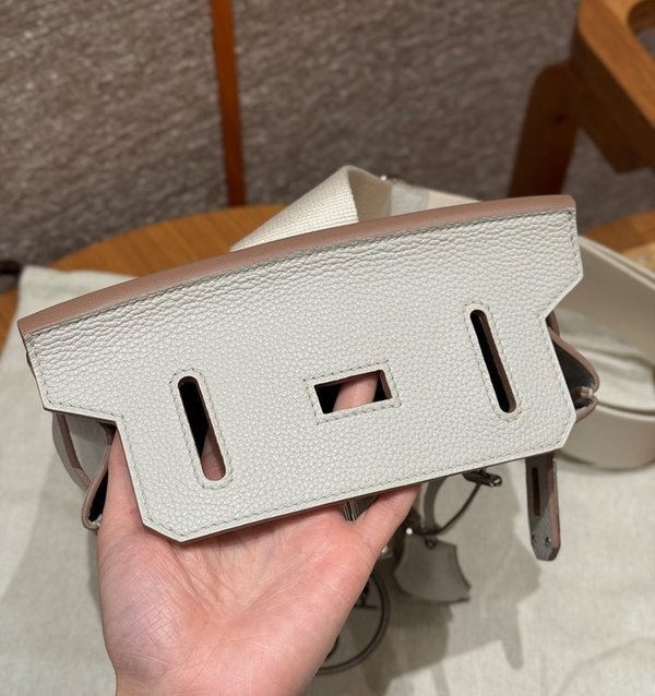 [하이엔드급] 에르메스 핵아도스 PM Togo & gris pale [매장가 1500만원대]