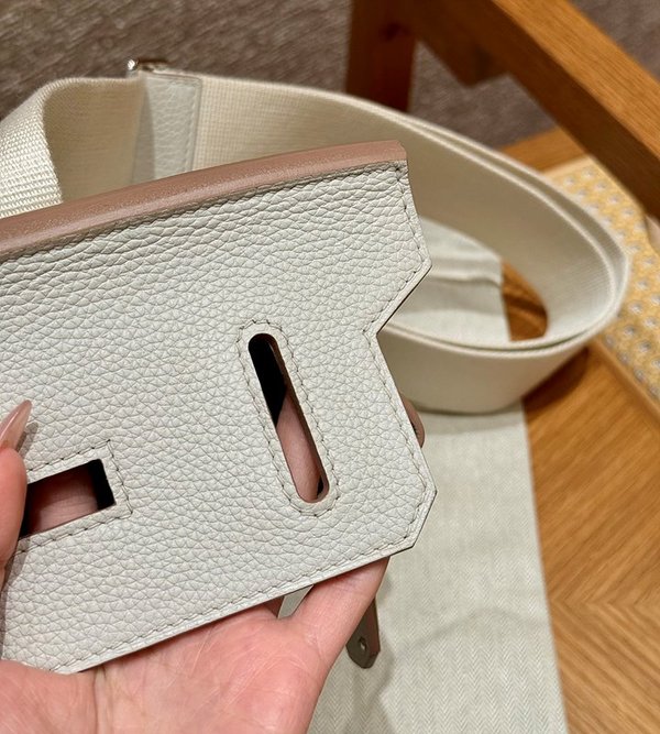 [하이엔드급] 에르메스 핵아도스 PM Togo & gris pale [매장가 1500만원대]