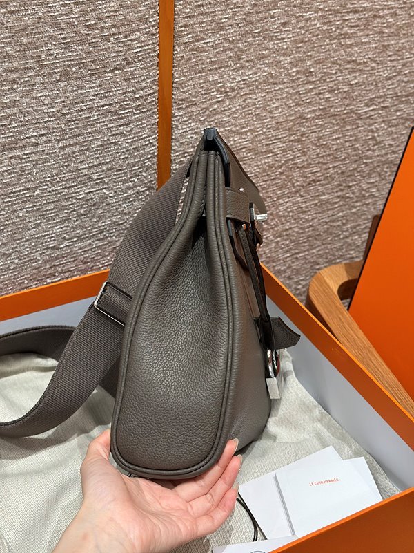 [하이엔드급] 에르메스 핵아도스 PM Togo & Gris etain [매장가 1500만원대]