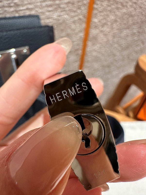 [하이엔드급] 에르메스 핵아도스 PM Togo & Bleu indigo [매장가 1500만원대]