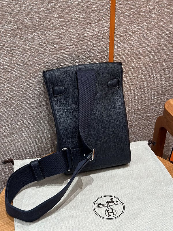 [하이엔드급] 에르메스 핵아도스 PM Togo & Bleu indigo [매장가 1500만원대]