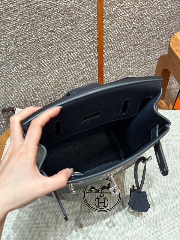 [하이엔드급] 에르메스 핵아도스 PM Togo & Bleu indigo [매장가 1500만원대]