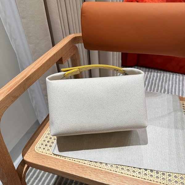 [하이엔드급] 에르메스 GM 브리드 어 브랙 케이스 캔버스 [매장가 150만원대]