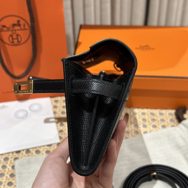 [하이엔드급] 에르메스 켈리 투고 크로스백 KELLY TOGO WOC / CK89 노아 엡솜 금장 [매장가 1090만원대]