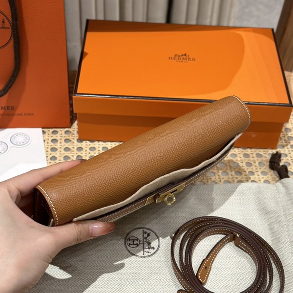 [하이엔드급] 에르메스 켈리 투고 크로스백 KELLY TOGO WOC / CK37 골드 엡솜 금장 [매장가 1090만원대]