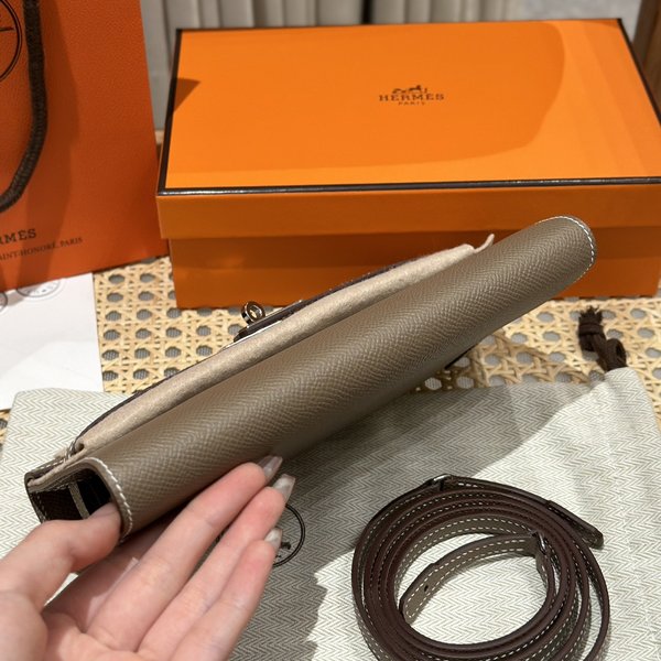 [하이엔드급] 에르메스 켈리 투고 크로스백 KELLY TOGO WOC / CK18 에토프 엡솜 은장 [매장가 1090만원대]