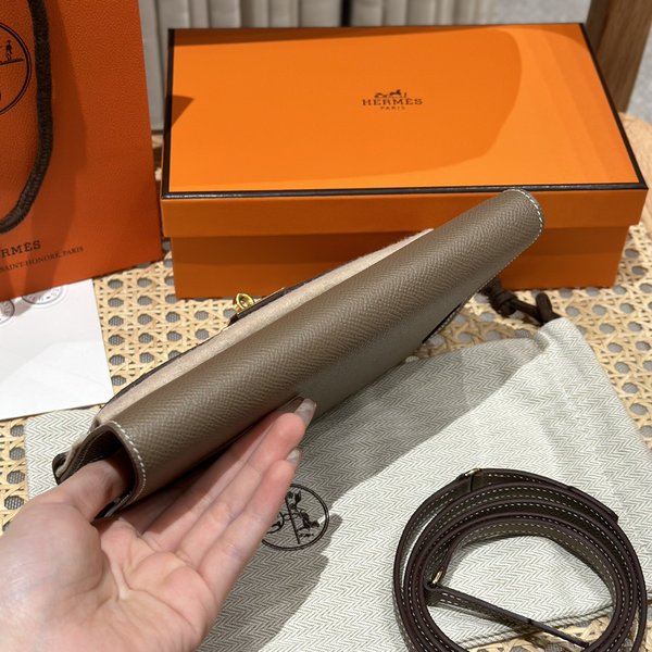 [하이엔드급] 에르메스 켈리 투고 크로스백 KELLY TOGO WOC / CK18 에토프 엡솜 금장 [매장가 1090만원대]