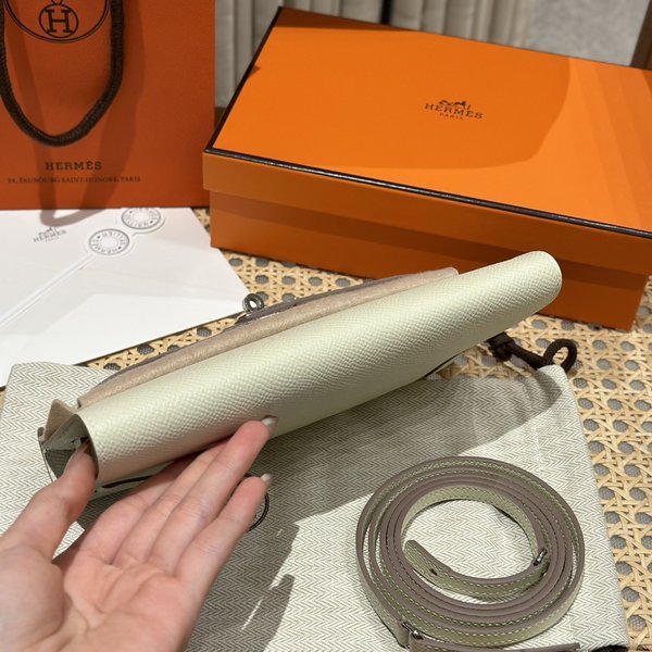 [하이엔드급] 에르메스 켈리 투고 크로스백 KELLY TOGO WOC / I2 나타 엡솜 은장 [매장가 1090만원대]