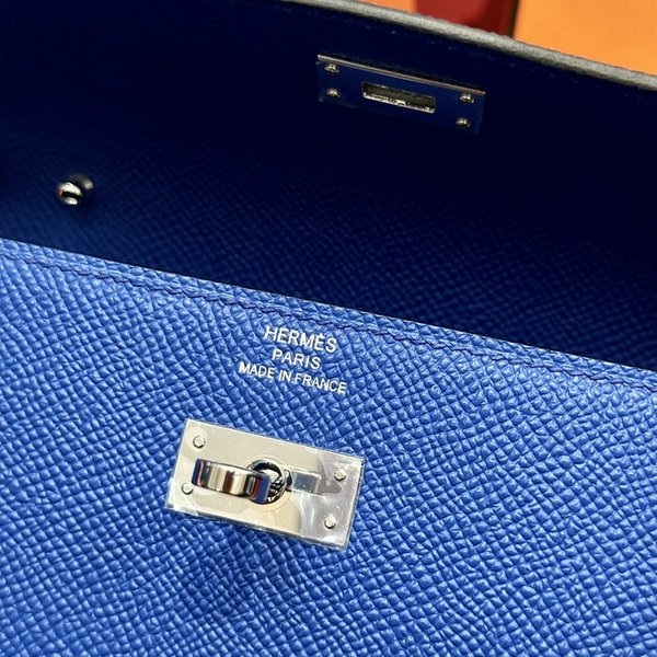 [하이엔드급] 에르메스 켈리 투고 크로스백 KELLY TOGO WOC / 7T 라이트블루 엡솜 은장 [매장가 1090만원대]