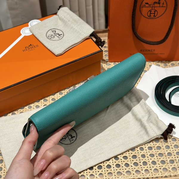 [하이엔드급] 에르메스 콘스탄스 투고 월렛  / O6 Vert Jade 엡솜 리자드은장 [매장가 1290만원대]