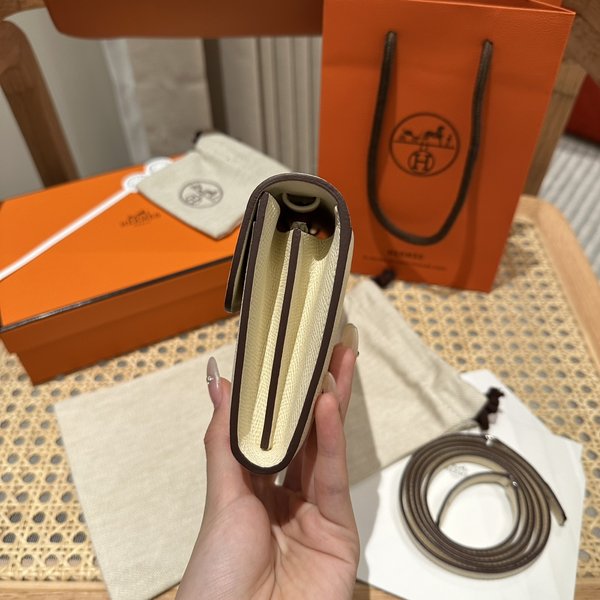 [하이엔드급] 에르메스 콘스탄스 투고 월렛 / I2 나타 엡솜 리자드 은장 [매장가 1290만원대]