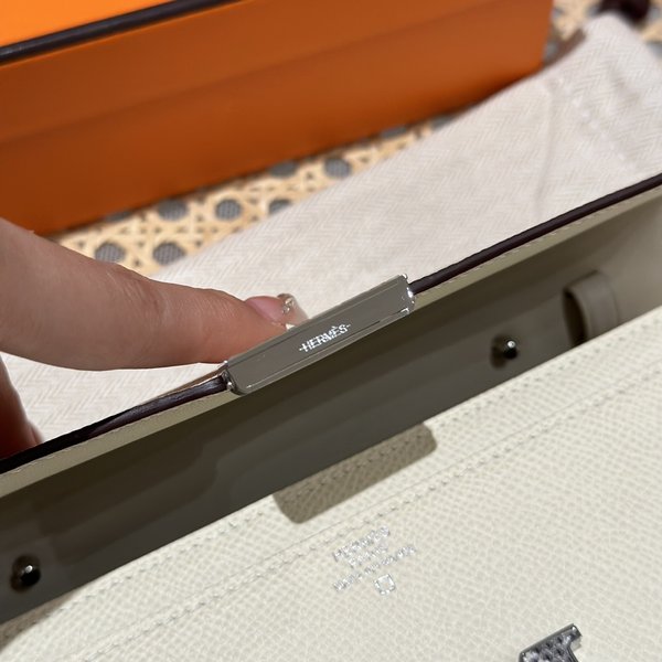 [하이엔드급] 에르메스 콘스탄스 투고 월렛 / I2 나타 엡솜 리자드 악어 은장 [매장가 1290만원대]