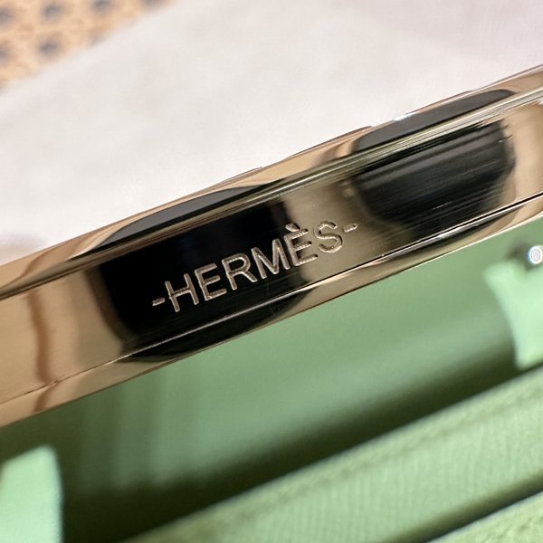 [하이엔드급] 에르메스 콘스탄스 투고 월렛 / 3I Vert Criquet 엡솜 리자드 악어 은장 [매장가 1290만원대]