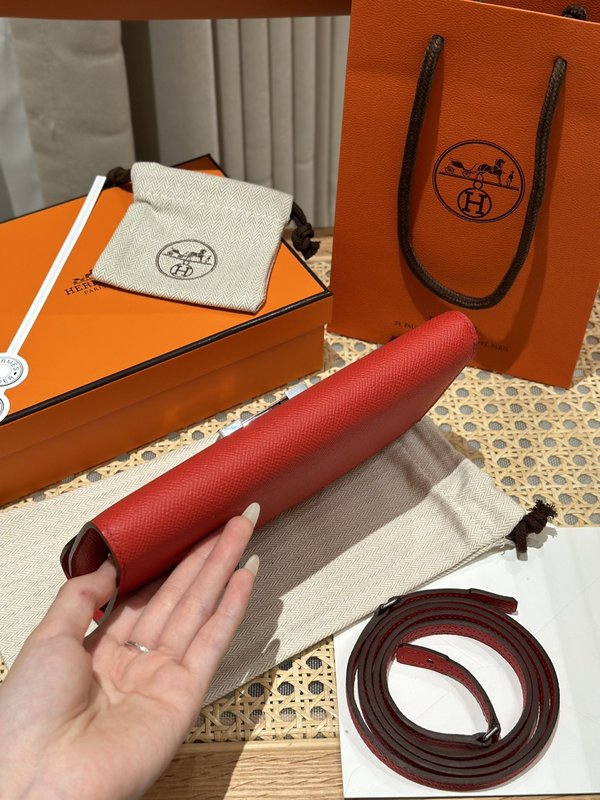 [하이엔드급] 에르메스 콘스탄스 투고 월렛  / S3 ROUGE 엡솜 은장 [매장가 990만원대]
