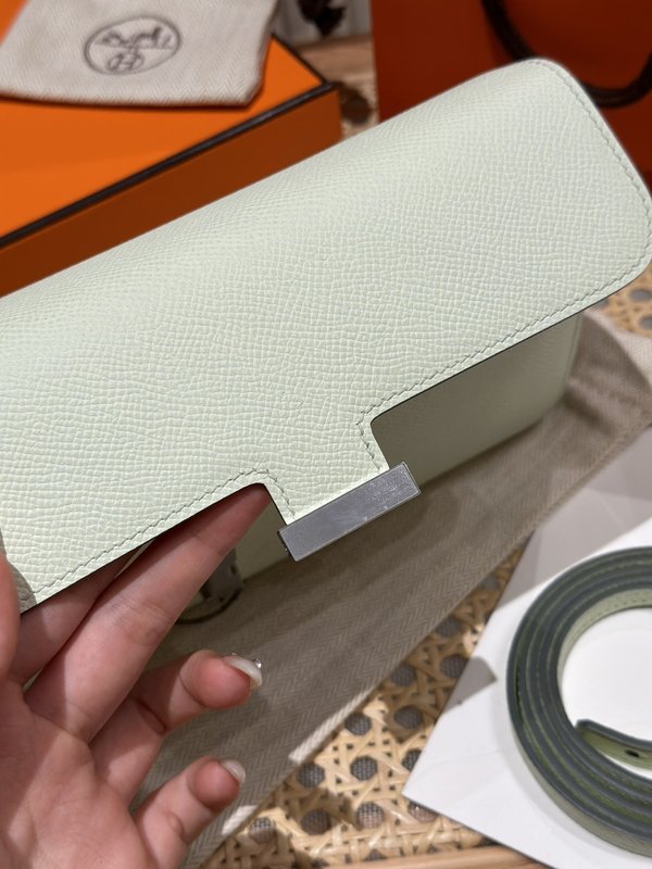 [하이엔드급] 에르메스 콘스탄스 투고 월렛  / OZ Vert Fizz 엡솜 은장 [매장가 990만원대]
