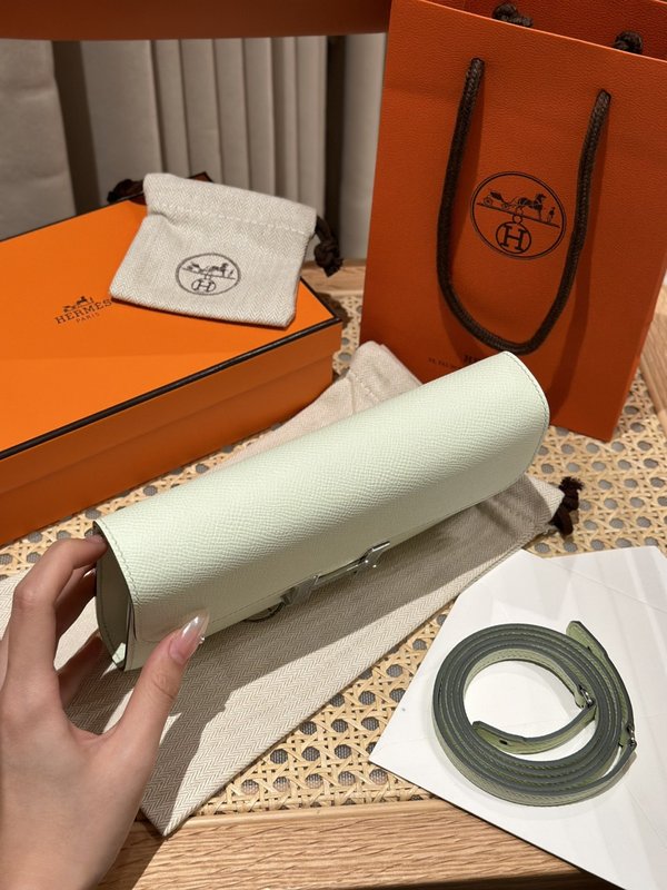[하이엔드급] 에르메스 콘스탄스 투고 월렛  / OZ Vert Fizz 엡솜 은장 [매장가 990만원대]