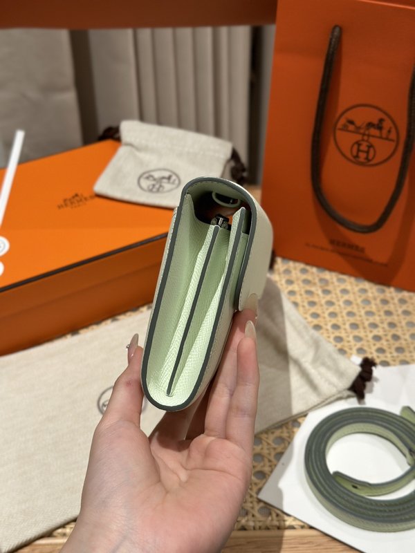 [하이엔드급] 에르메스 콘스탄스 투고 월렛  / OZ Vert Fizz 엡솜 은장 [매장가 990만원대]