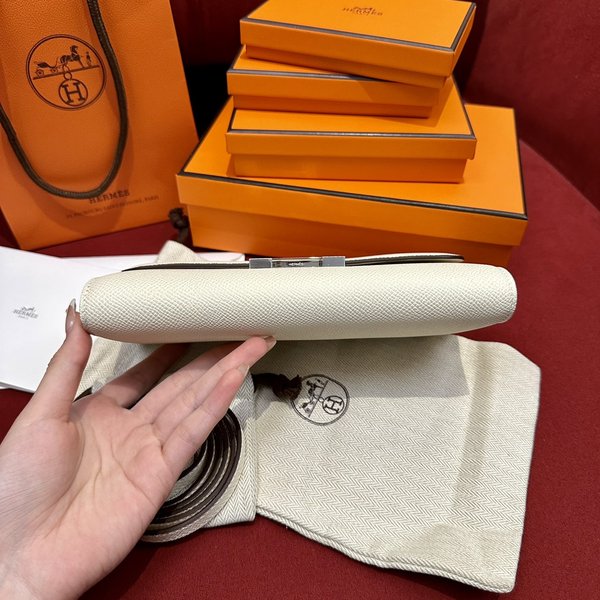 [하이엔드급] 에르메스 콘스탄스 투고 월렛  / I2 나타 엡솜 은장 [매장가 990만원대]