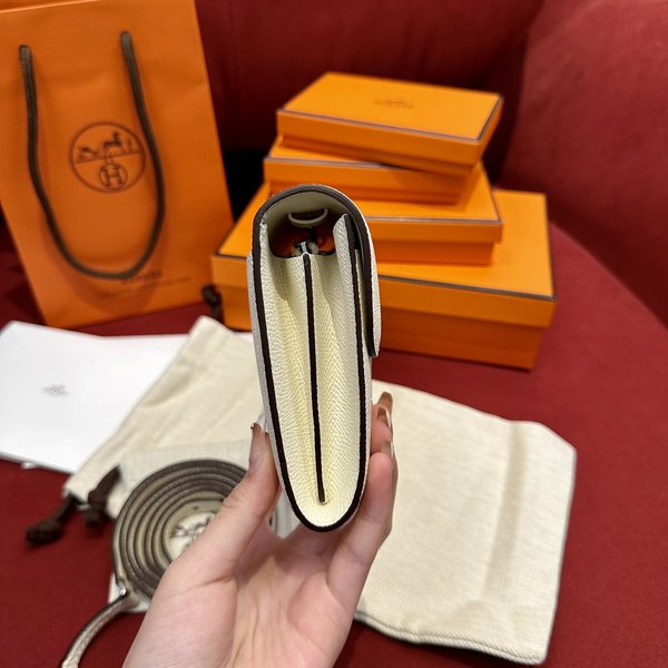 [하이엔드급] 에르메스 콘스탄스 투고 월렛  / I2 나타 엡솜 은장 [매장가 990만원대]