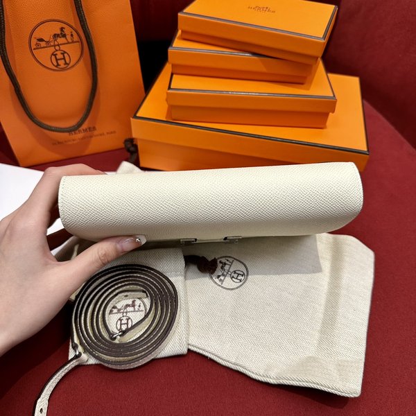 [하이엔드급] 에르메스 콘스탄스 투고 월렛  / I2 나타 엡솜 은장 [매장가 990만원대]