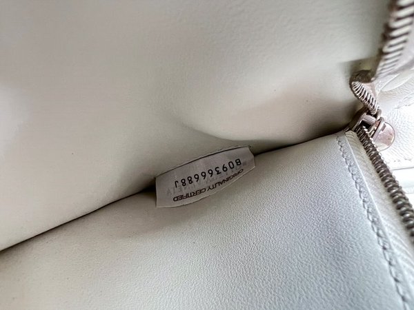 보테가베네타 패디드 카세트백 [매장가 567만원대]