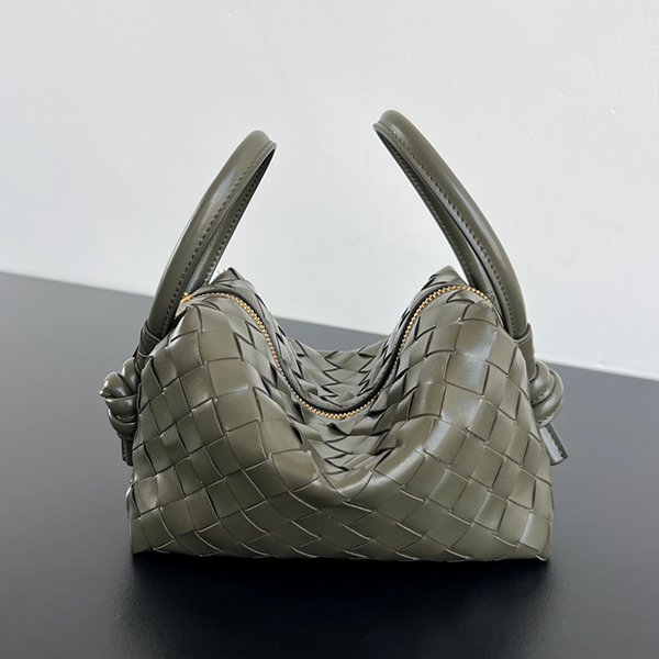 보테가베네타 루프 백 [매장가 380만원대]