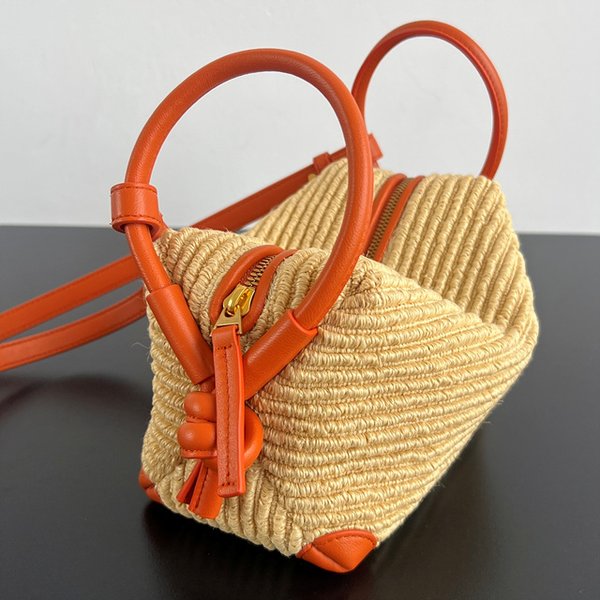 보테가베네타 루프 백 [매장가 340만원대]