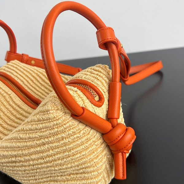 보테가베네타 루프 백 [매장가 340만원대]