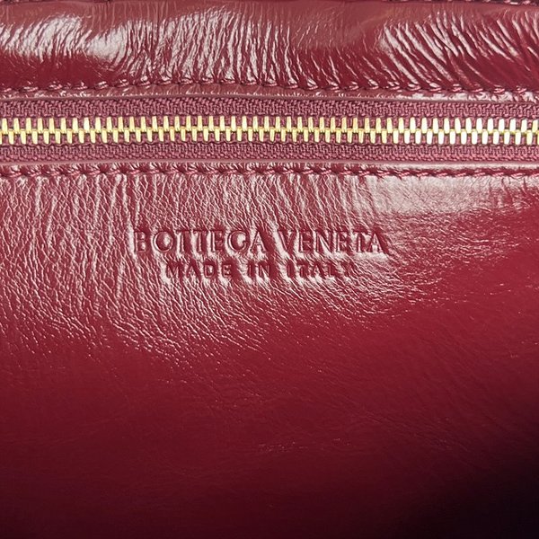 보테가베네타 칼리메로 씨타 [매장가 633만원대]