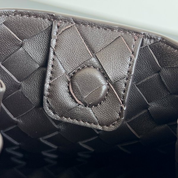 보테가베네타 안디아모 파라슈트 [매장가 545만원대]