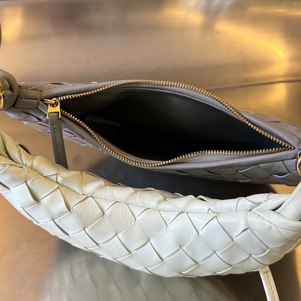 보테가베네타 스몰 제멜리 [매장가 468만원대]