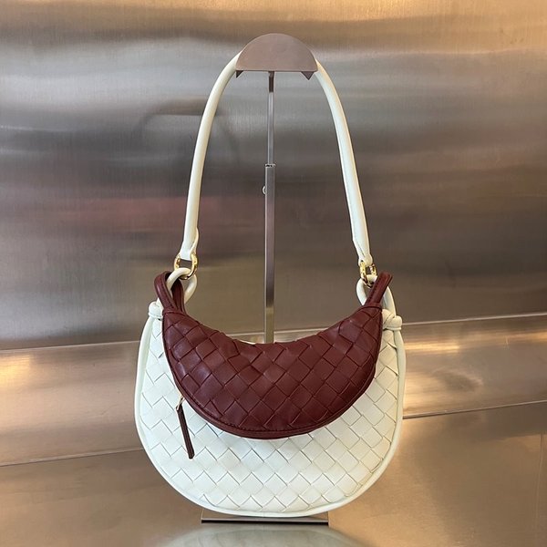 보테가베네타 스몰 제멜리 [매장가 468만원대]