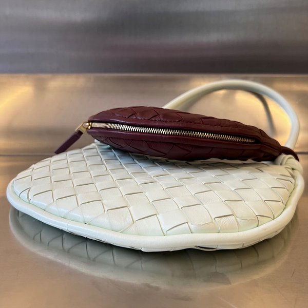 보테가베네타 스몰 제멜리 [매장가 468만원대]