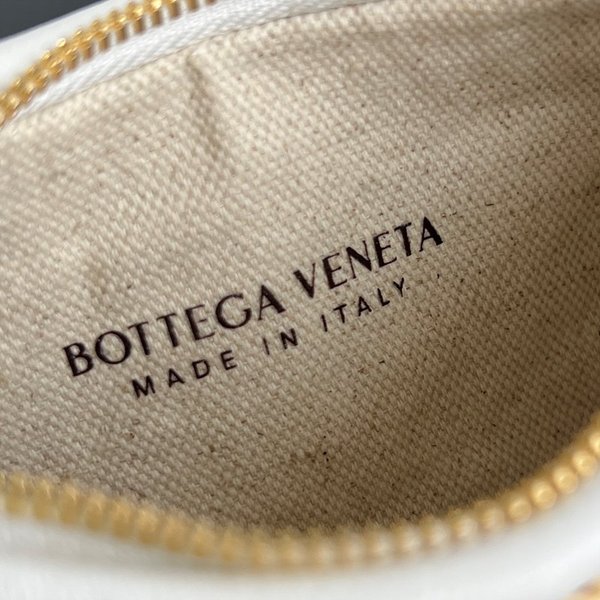 보테가베네타 스몰 제멜리 [매장가 451만원대]