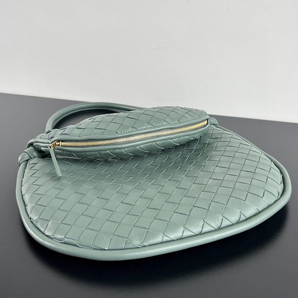 보테가베네타 미디엄 제멜리 [매장가 525만원대]