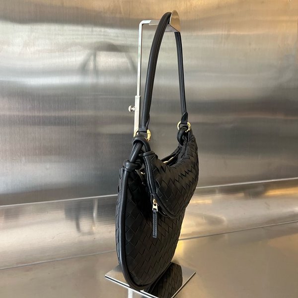 보테가베네타 미디엄 제멜리 [매장가 525만원대]