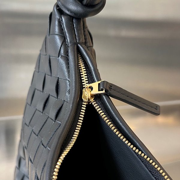 보테가베네타 미디엄 제멜리 [매장가 525만원대]