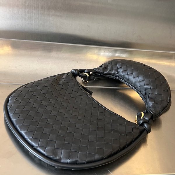 보테가베네타 미디엄 제멜리 [매장가 525만원대]