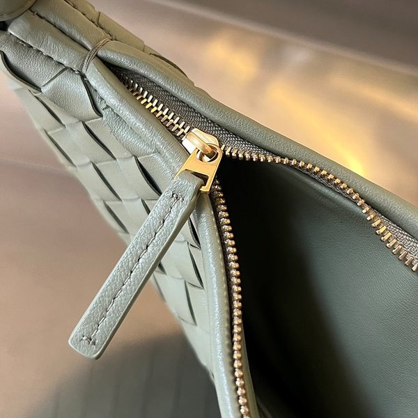 보테가베네타 미디엄 제멜리 [매장가 525만원대]