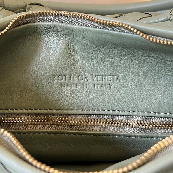 보테가베네타 미디엄 제멜리 [매장가 525만원대]