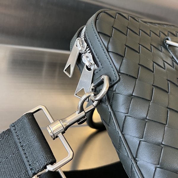 보테가베네타 인트레치아토 슬림 브리프케이스 / 슬레이트 [매장가480만원대]