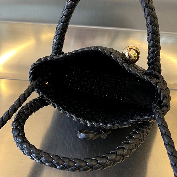 보테가베네타 미니 토스카 [매장가 787만원대]