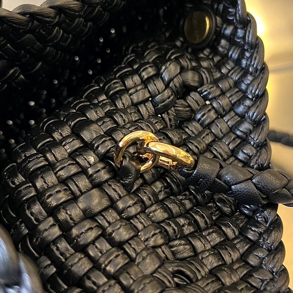 보테가베네타 미니 토스카 [매장가 787만원대]