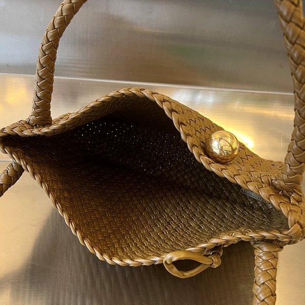 보테가베네타 토스카 숄더백 [매장가 1210만원대]