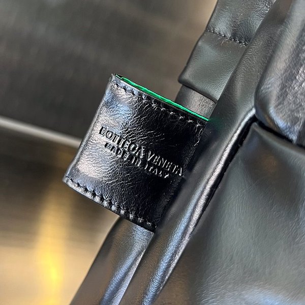 보테가베네타 미디엄 아키타입 백팩 [매장가 312만원대]