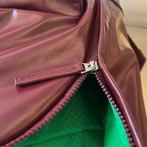 보테가베네타 미디엄 아키타입 백팩 [매장가 312만원대]