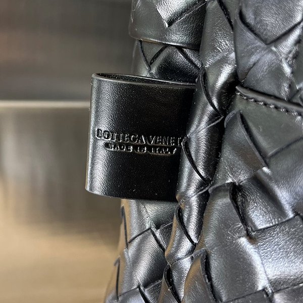 보테가베네타 스몰 인트레치아토 백팩 [매장가 463만원대]