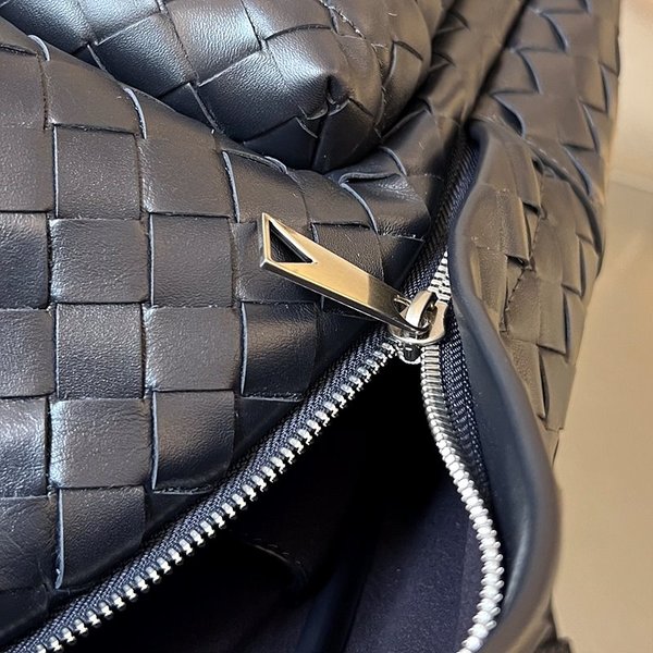 보테가베네타 스몰 인트레치아토 백팩 [매장가 463만원대]