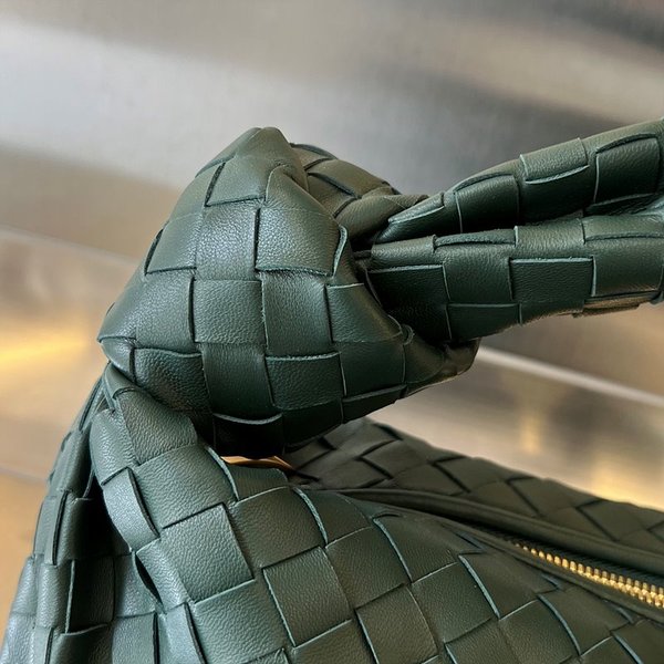 보테가베네타 스몰 조디 [매장가 515만원대]