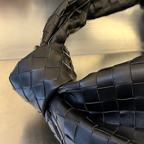 보테가베네타 스몰 조디 [매장가 515만원대]